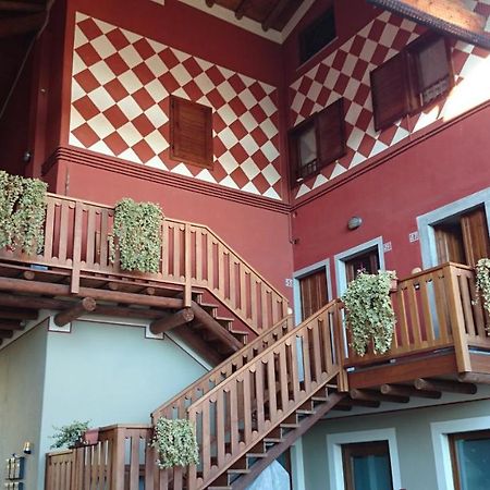 Case Vacanze Ai Burattini Adrara San Rocco Экстерьер фото
