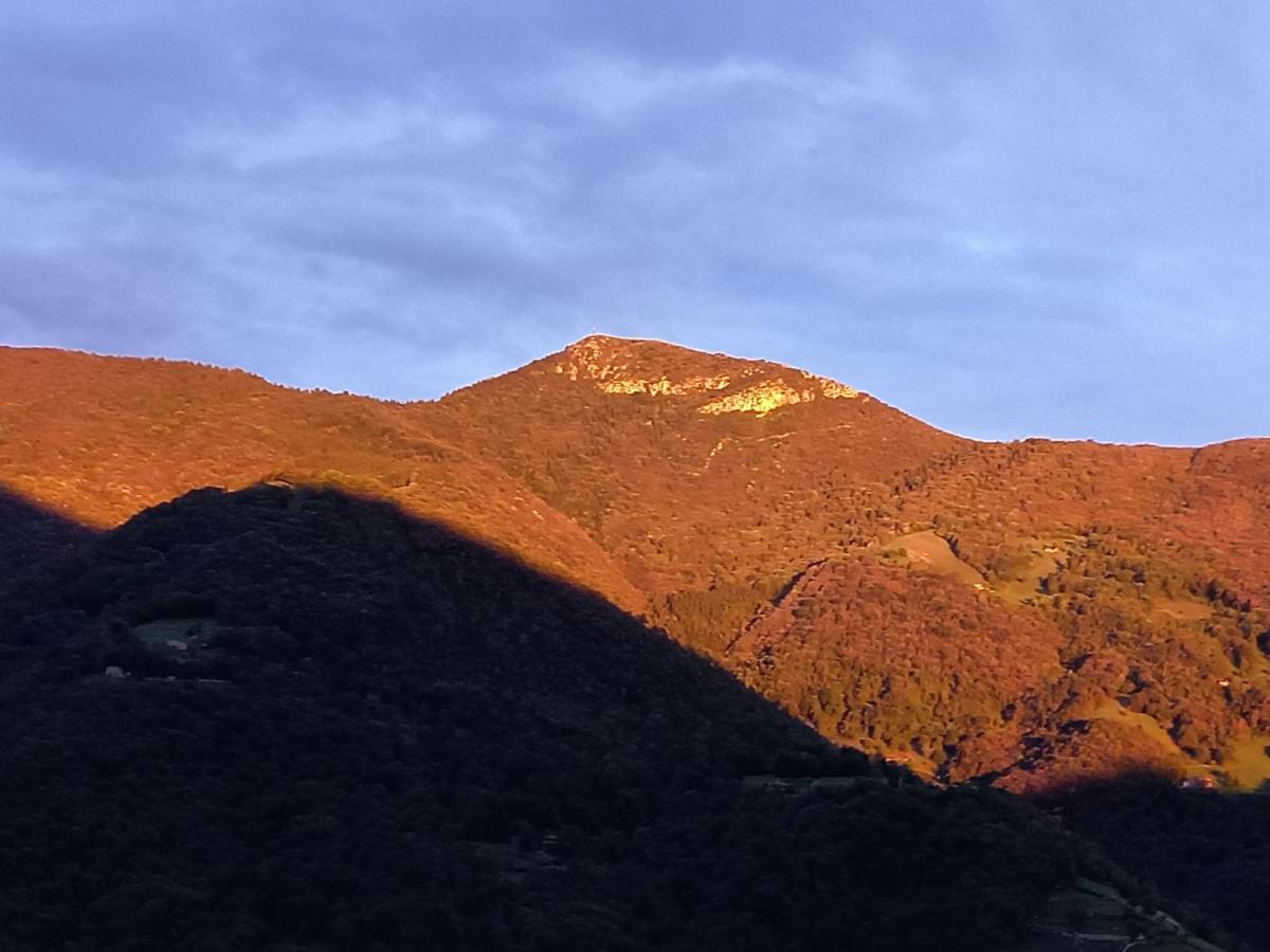 Case Vacanze Ai Burattini Adrara San Rocco Экстерьер фото
