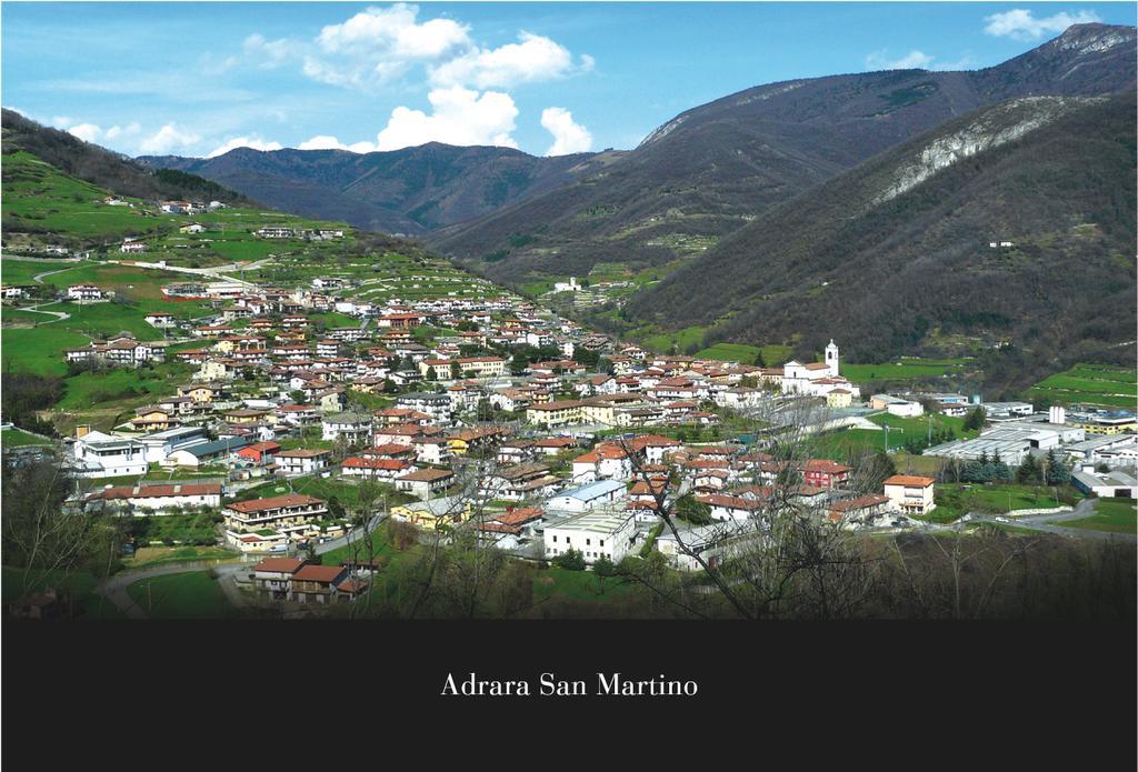 Case Vacanze Ai Burattini Adrara San Rocco Экстерьер фото